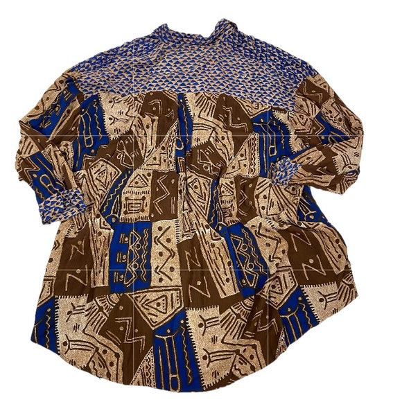 Audrey Jones wild vintage tribal print beaded button down top. 2X - Picture 7 of 8